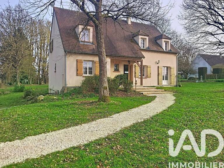 Vente Maison/villa 8 pièces — photo 1