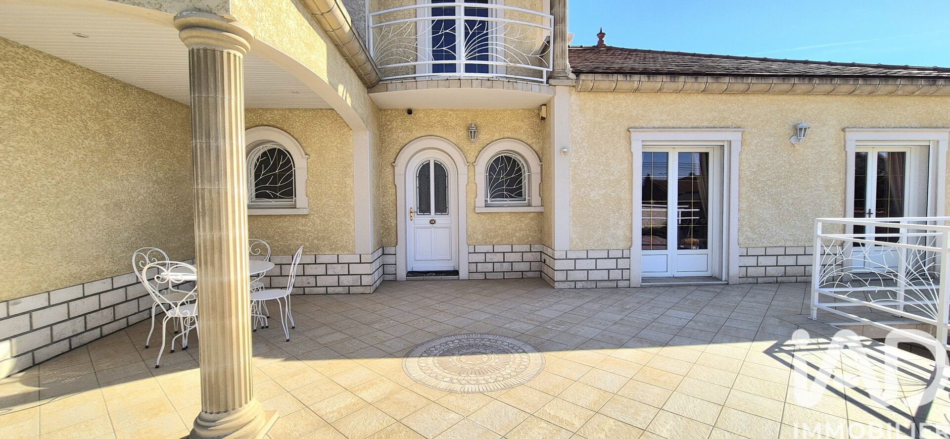 Vente Maison/villa 8 pièces - Photo 2