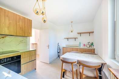 Appartement 3 pièces 273996 €