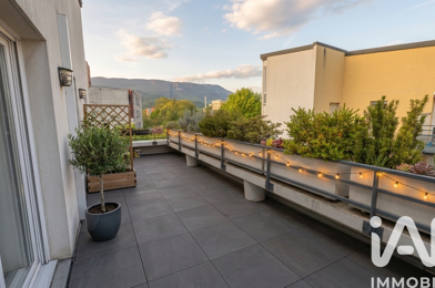 Appartement 5 pièces 305000 €