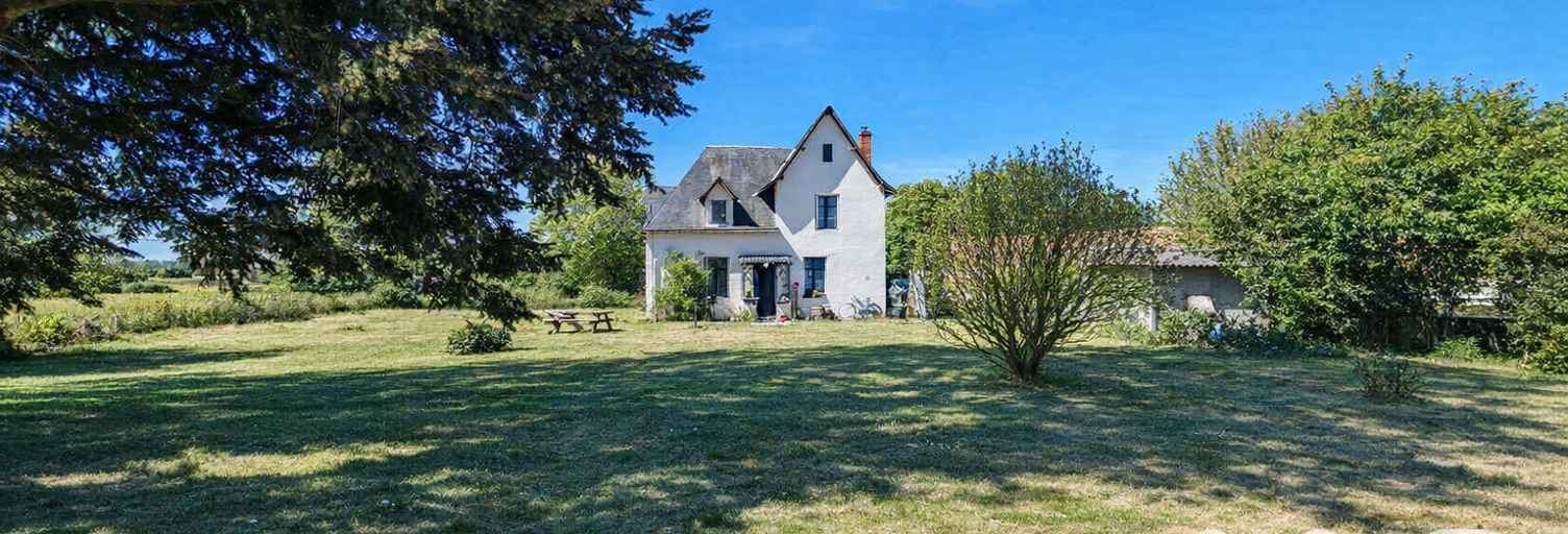 Maison 5 Pièces 121 m² à vendre à Savigné (86400)