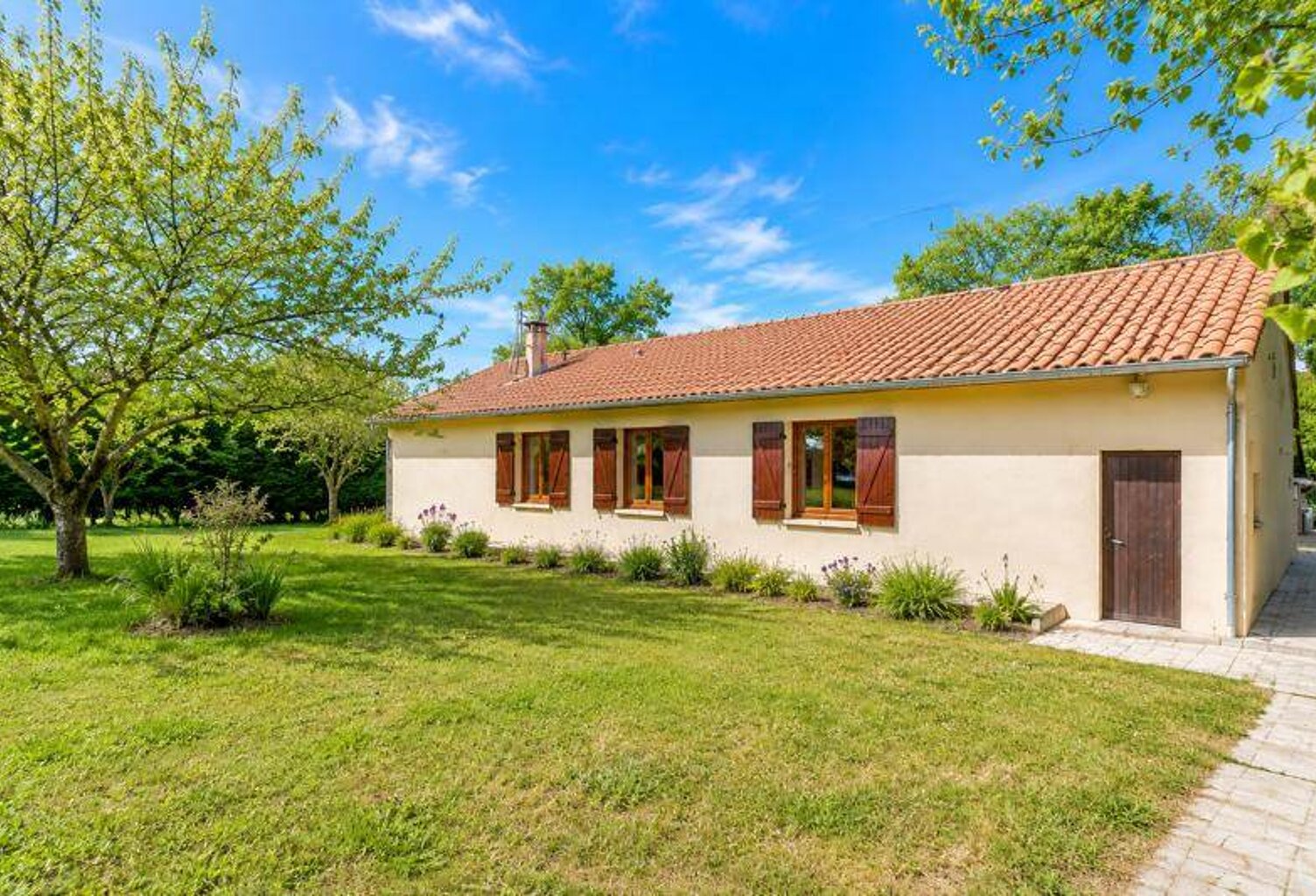 Contemporaine de 5 pièces principales — photo 1