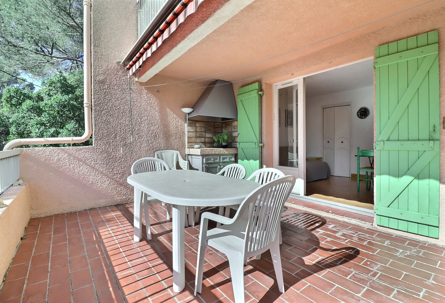 VENTE EN EXCLUSIVITE - SAINT-AYGULF - Appartement 2 pièces avec terrasse de 16m2 et garage — photo 1
