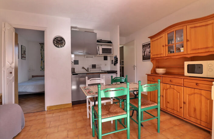VENTE EN EXCLUSIVITE - SAINT-AYGULF - Appartement 2 pièces avec terrasse de 16m2 et garage — photo 4