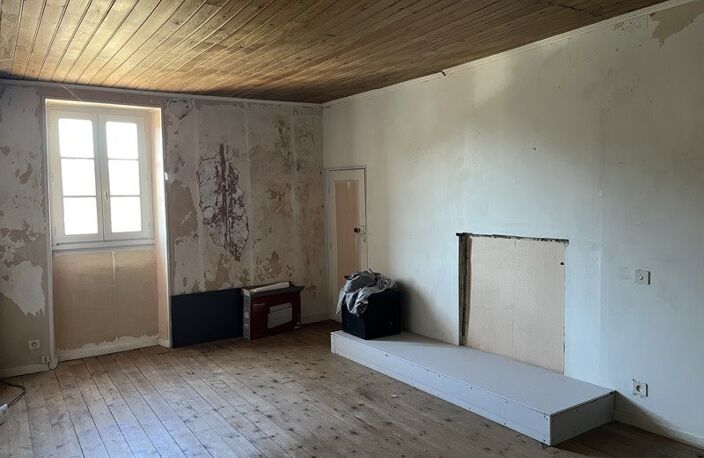 Maison en pierre de 4 pièces principales — photo 3