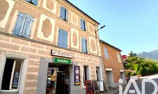 Commerce  230 m² à vendre à Axat (11140)