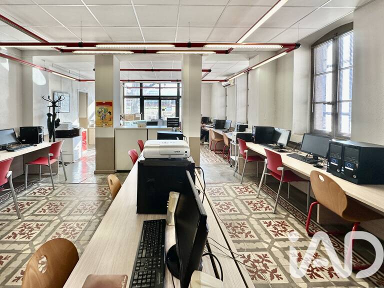 Vente Boutique/Local commercial 150 m&sup2; — photo 1