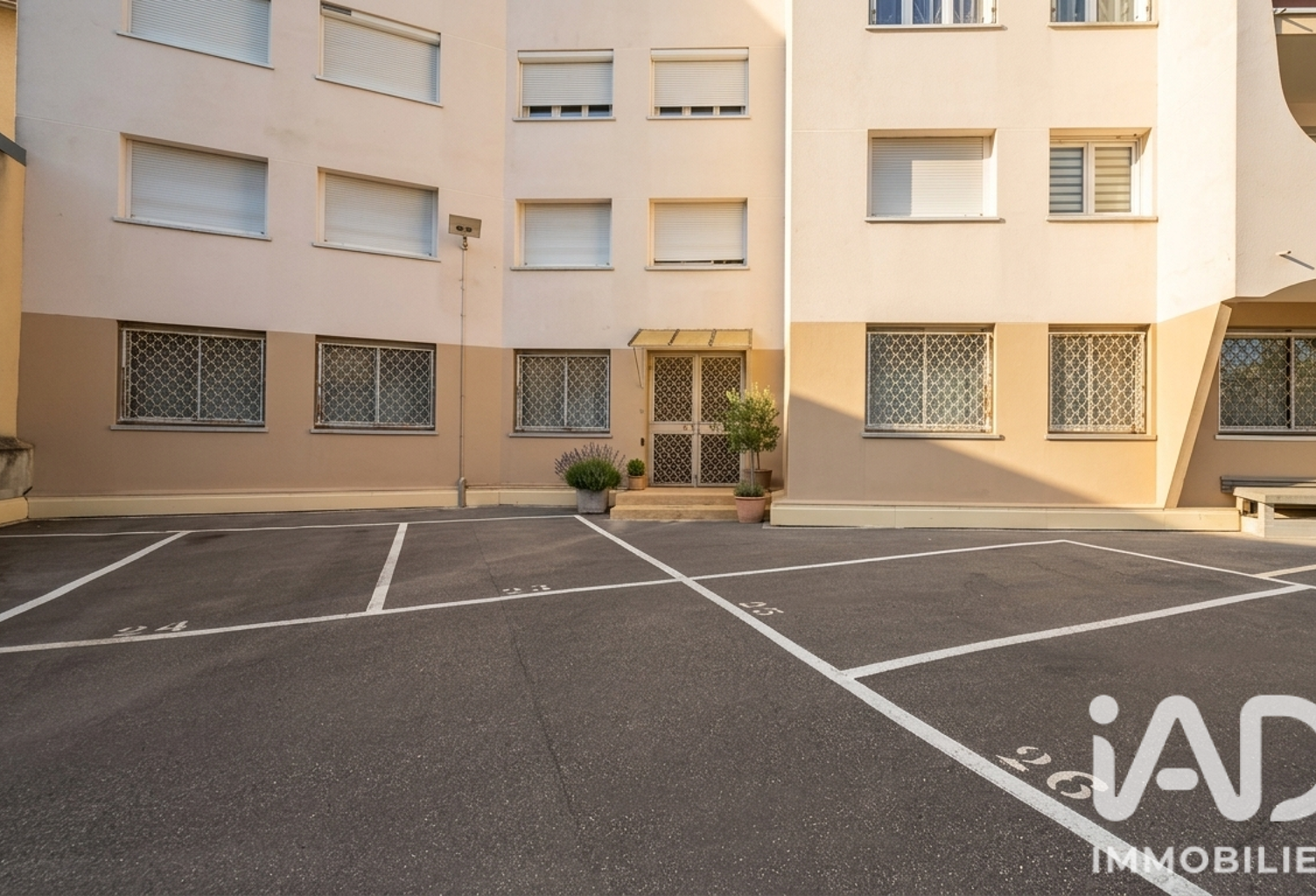 Vente Boutique/Local commercial 299 m&sup2; — photo 1