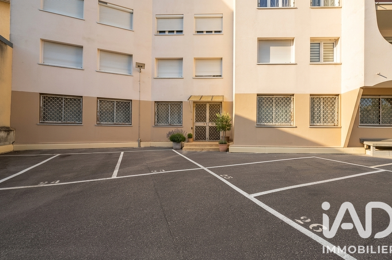 Commerce  298000 €
