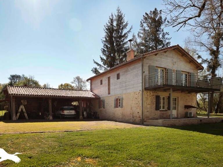 Maison en pierre de 5 pièces principales — photo 1