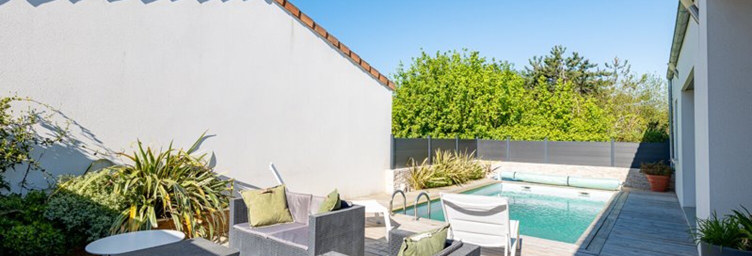 Maison 5 Pièces 115 m² à vendre à Saint-Georges-des-Coteaux (17810)