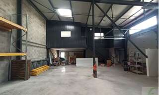 Commerce  234 m² à louer à Le Versoud (38420)