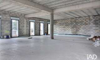 Commerce  145 m² à vendre à Saint-Maximin-la-Sainte-Baume (83470)