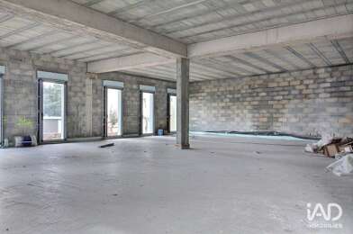 Commerce  410988 €