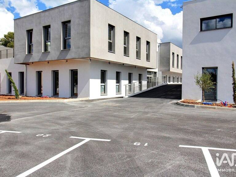 Vente Murs commerciaux 145 m&sup2; — photo 1
