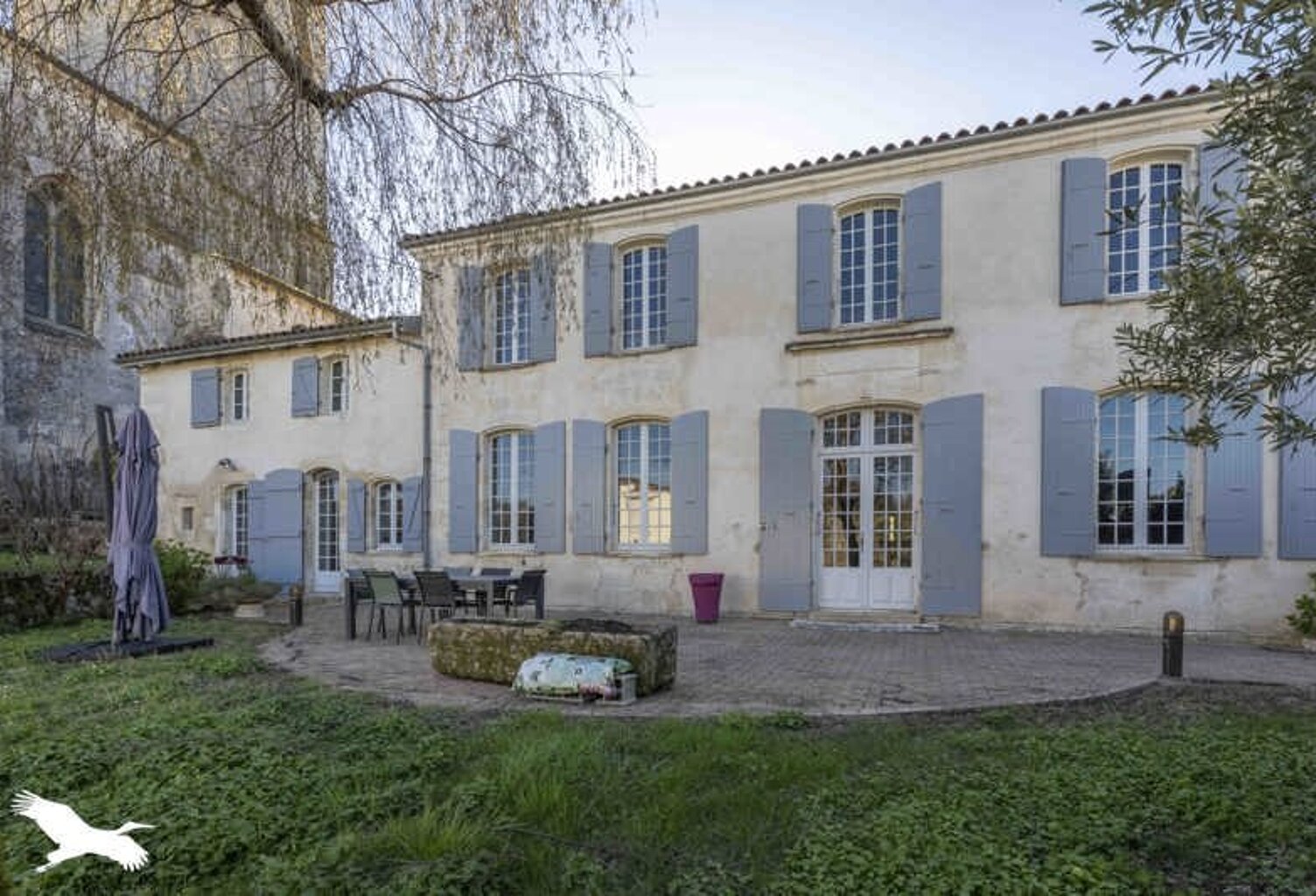 Maison en pierre de 7 pièces principales — photo 1