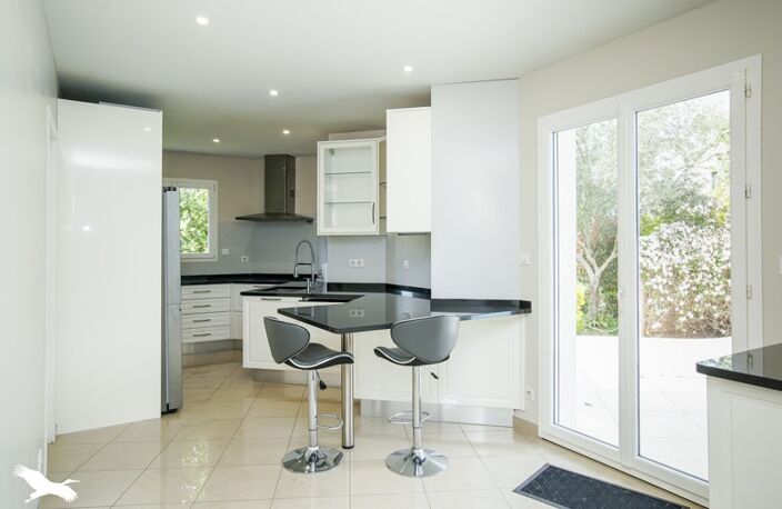 Vente maison 8 pièces 180 m² Notre-Dame-d'Oé (37390) — photo 3