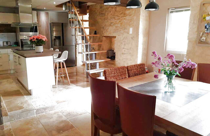 Maison de village en pierres apparentes — photo 3