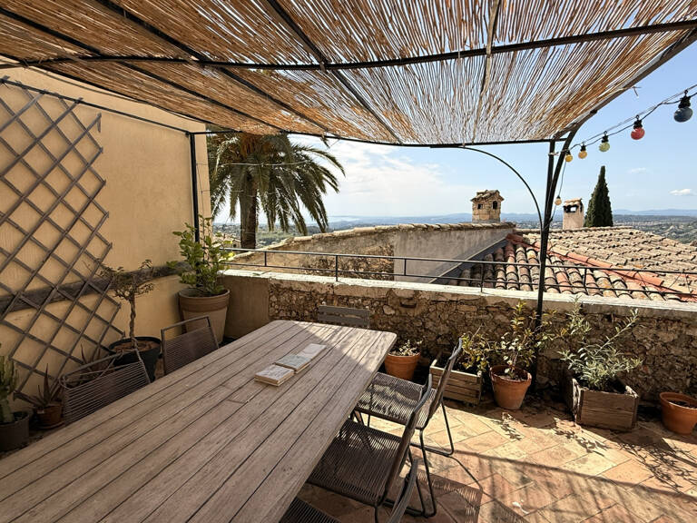 Magnifique à vendre T3 dans Maison de village terrasse, vue mer, garage — photo 1