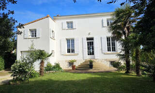Maison 10 Pièces 210 m² à vendre à Vaux-sur-Mer (17640)