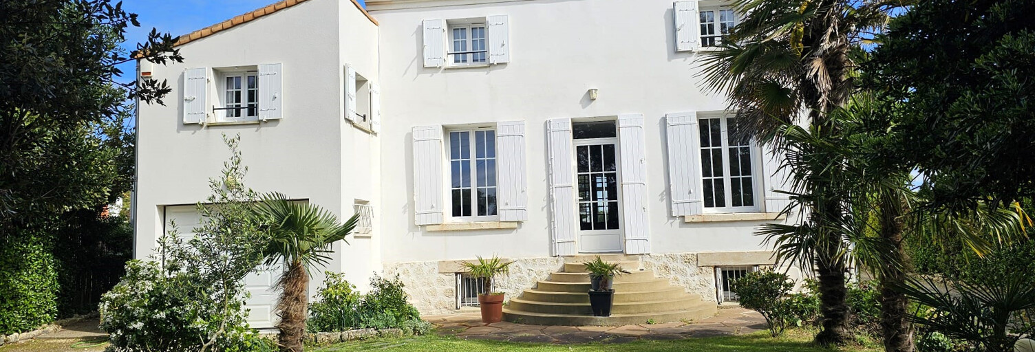 Maison 10 Pièces 210 m² à vendre à Vaux-sur-Mer (17640)