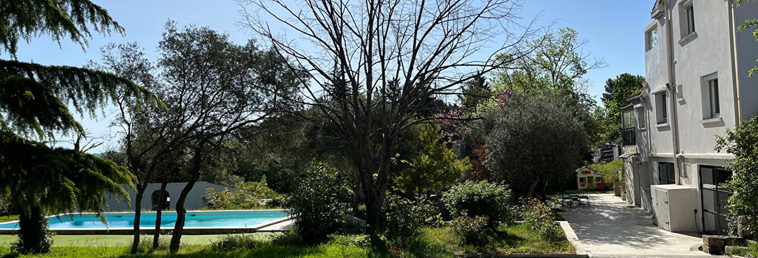 Maison 8 Pièces 355 m² à vendre à Mimet (13105)