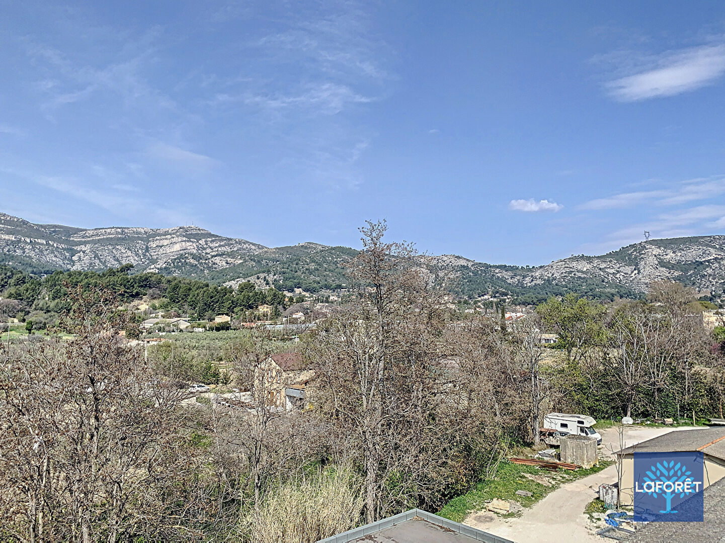 Appartement 2 pièces  à louer Roquevaire 13360