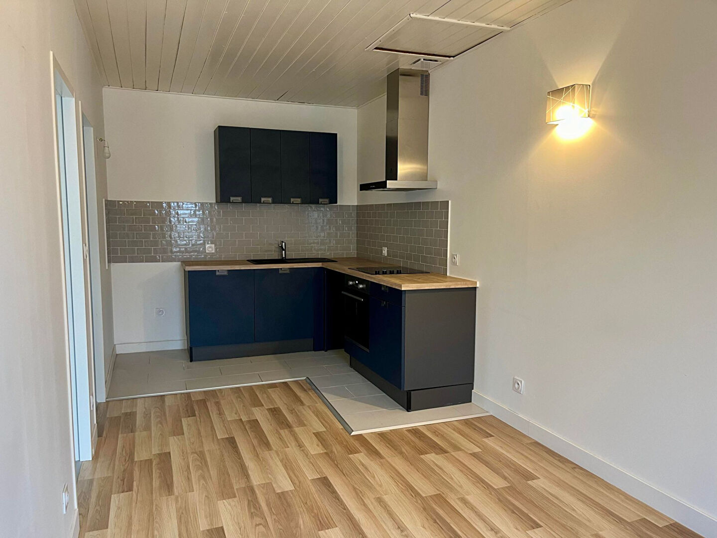 Appartement  T2 à louer Croix-Chapeau 17220