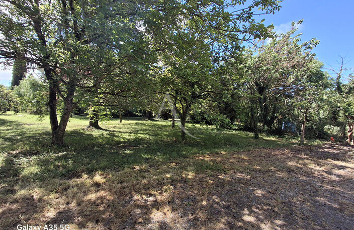Maison L Isle Jourdain sur presque 3590 m² de terrain — photo 2