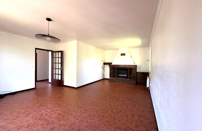 Maison L Isle Jourdain sur presque 3590 m² de terrain — photo 5