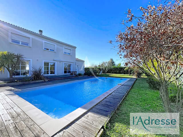 Maison Saint Alban 5 pièce(s) 211.32 m2 — photo du bien
