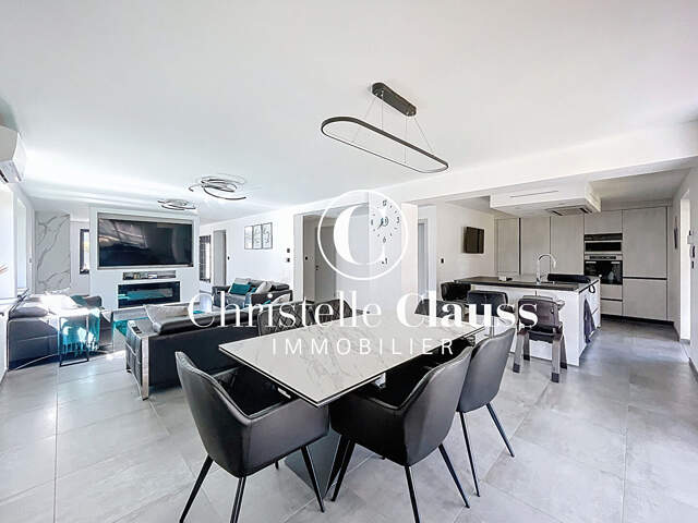 Maison Saint Louis 8 pièce(s) 200 m2 — photo du bien