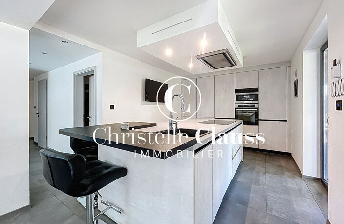 Maison Saint Louis 8 pièce(s) 200 m2 — photo 4
