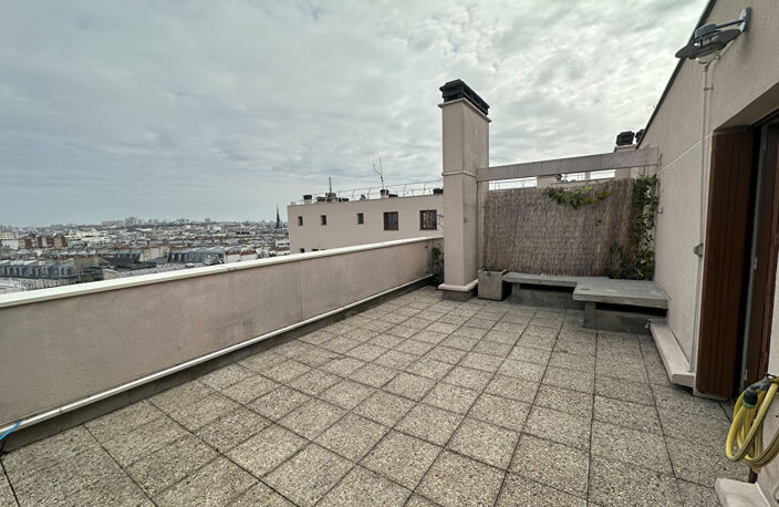 Exceptionnel duplex avec  deux terrasses - Dernier étage - Vue Sacré-Coeur — photo 2