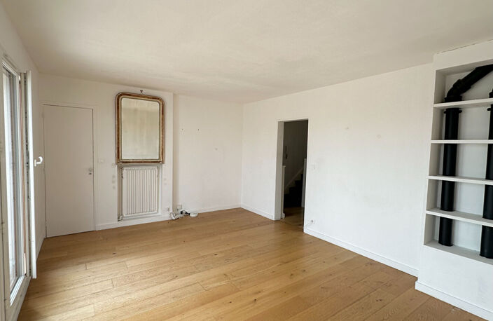 Exceptionnel duplex avec  deux terrasses - Dernier étage - Vue Sacré-Coeur — photo 4
