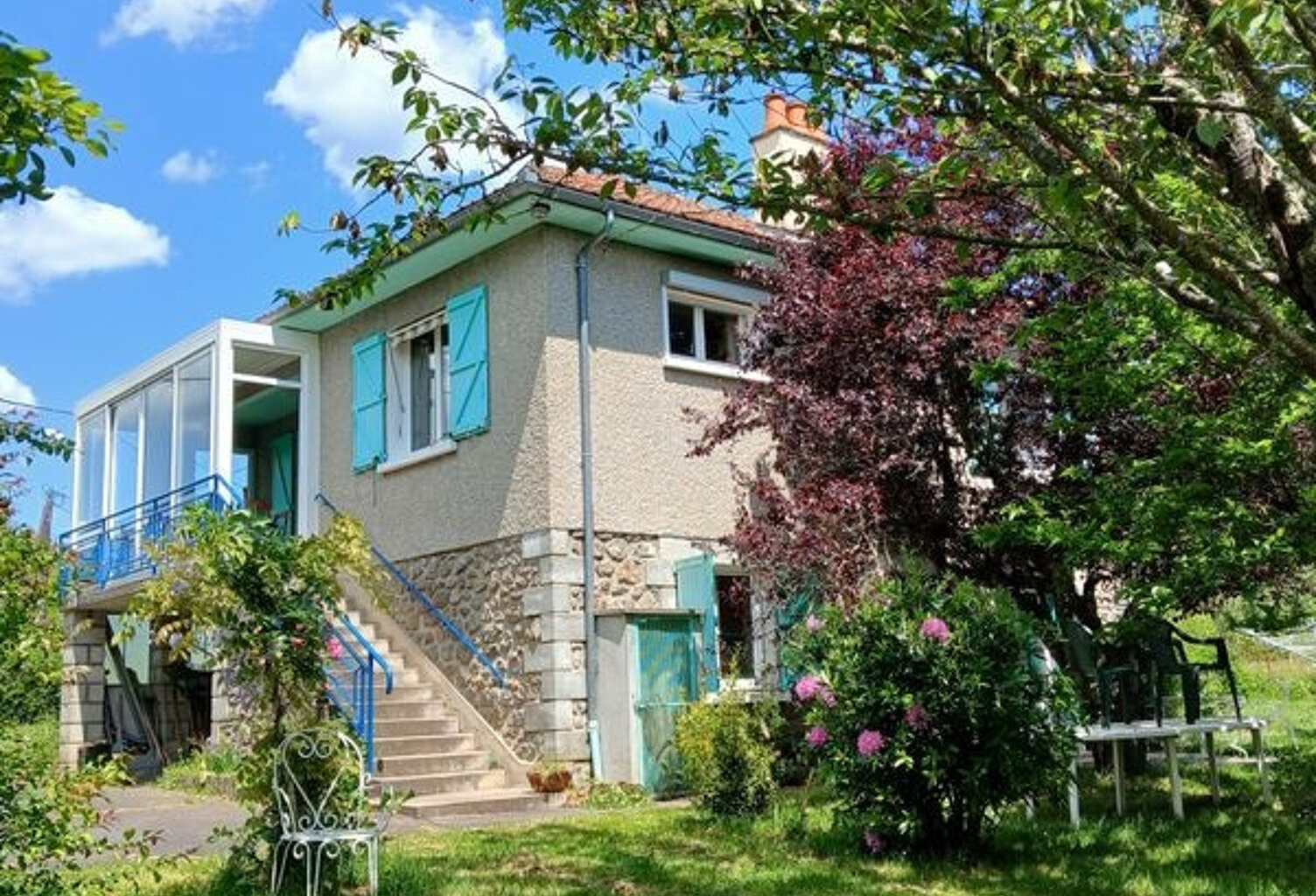 Charmante maison renovée avec beau jardin à St. Etienne-de-M — photo 1
