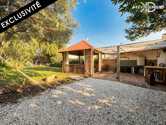 Maison de village de 90 m² avec jardin et caves à LABEGUDE — photo du bien