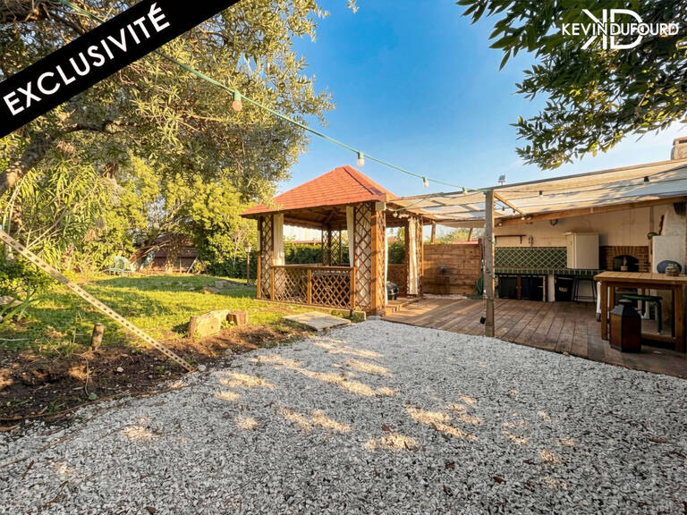 Maison de village de 90 m² avec jardin et caves à LABEGUDE — photo 1