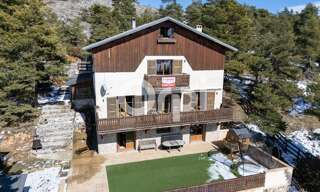 Maison 6 Pièces 226 m² à vendre à Gréolières (06620)