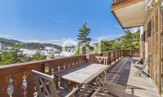 Maison 6 Pièces 226 m² à vendre à Gréolières (06620)