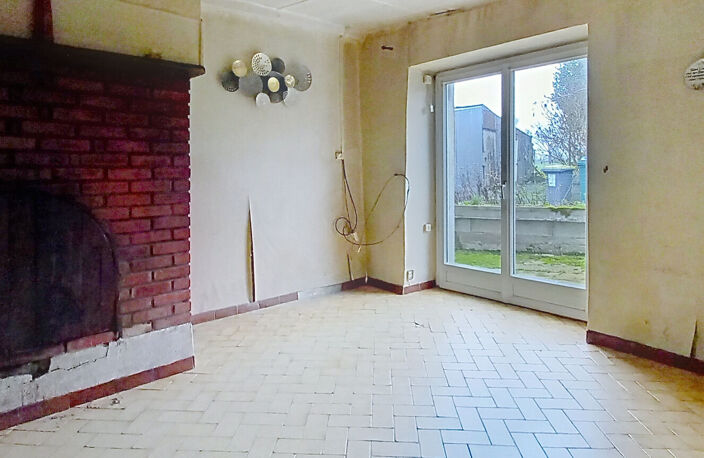 ROUGE : Maison à rénover  5 pièces — photo 4