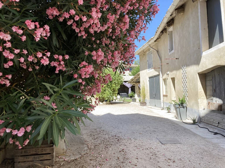 Maison de village 425 m2 avec cour intérieure — photo 1