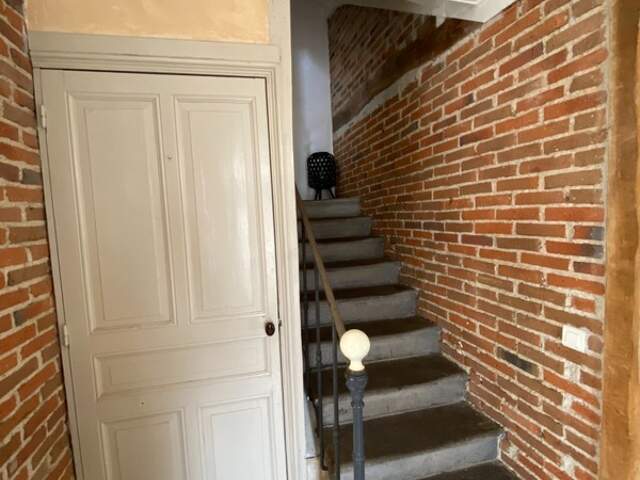 Maison 174 m² au sol, 7 pièces + dépendance de 120 m² aménageable en habitation — photo du bien
