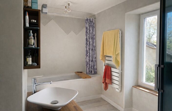 Maison 174 m² au sol, 7 pièces + dépendance de 120 m² aménageable en habitation — photo 3