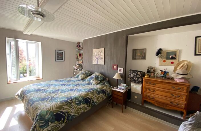 Maison 174 m² au sol, 7 pièces + dépendance de 120 m² aménageable en habitation — photo 4