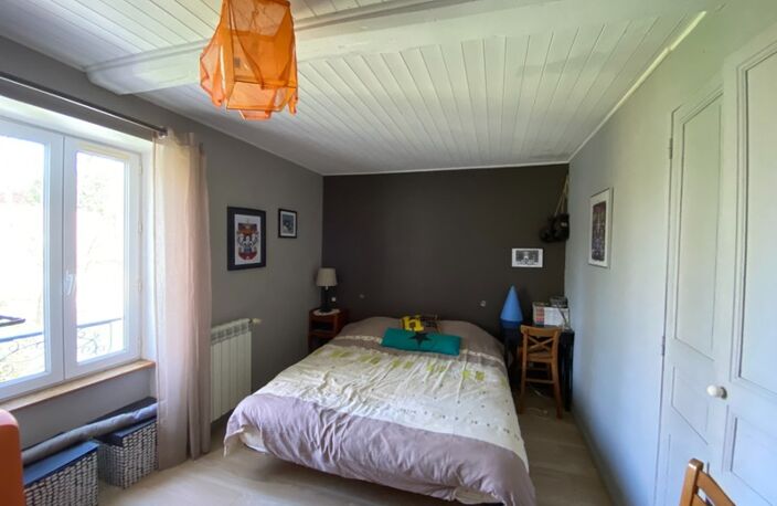 Maison 174 m² au sol, 7 pièces + dépendance de 120 m² aménageable en habitation — photo 5