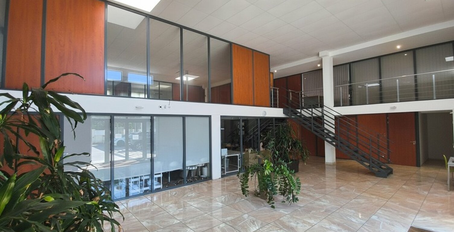 IMMEUBLE DE BUREAUX INDÉPENDANT 701 m² - MONTPELLIER PARC 2000 - FORT RENDEMENT — photo 1