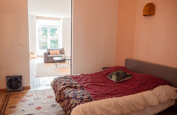 Belle demeure en pierre - 165 m2 sur un terrain de 2290 m2 - BONNEUIL MATOURS (86) — photo 5