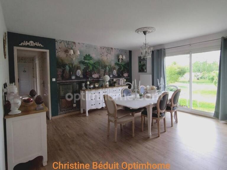 Charente, proche La Rochefoucauld, maison de plain-pied 139 m², garage, carport, terrain 2957m² — photo 1