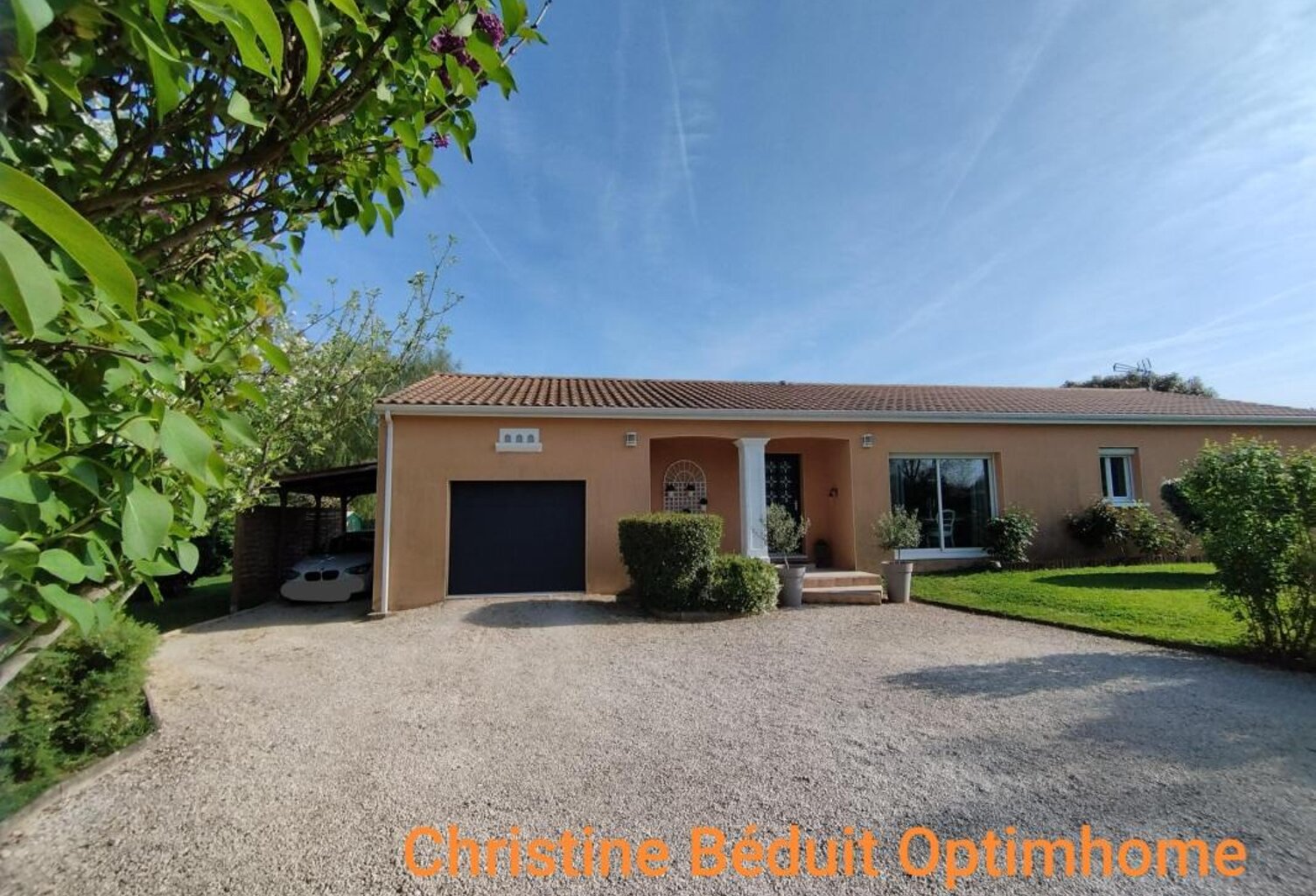 OFFRE ACCEPTEE !!!Charente, proche La Rochefoucauld, maison de plain-pied 139 m², garage, carport, terrain 2957m² — photo 1
